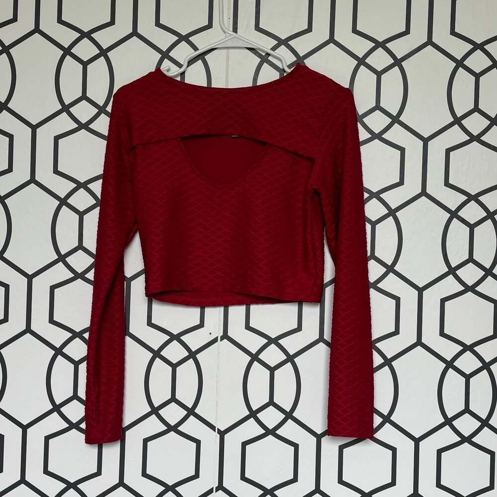 Shoactive Red Textured Cutout Long Sleeve Crop Top Size L